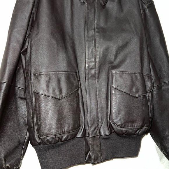 Vintage Airborne Brown Leather Bomber Jacket American Flag Pilot Size Medium - Picture 4 of 7
